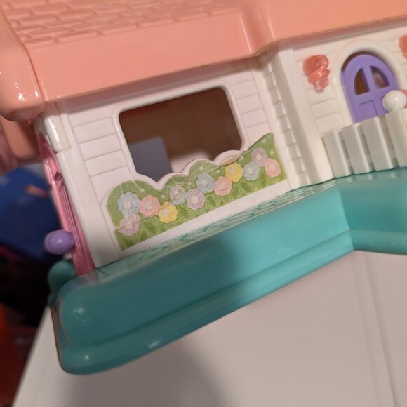 Vintage 1988 Fisher Price Smooshees Cuddles House with 5 accessories - Picture 7 of 7
